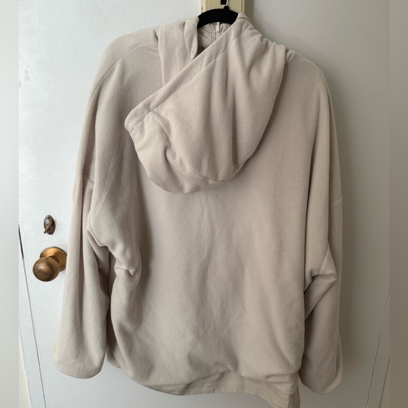 Alo Reversible Oversized Rain Jacket - Picture 3 of 5